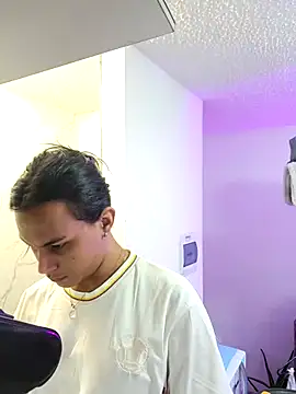 Snapshot of _Isabelhaa chatting on November 2025 12:21:02 PM Isabelhaa online show from November 2025 12:21:02 PM