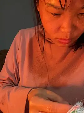 Laura8910 online show from December 2024 12:55:02 PM