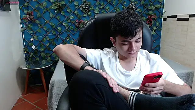 Waturox online show from October 2025 07:25:01 PM