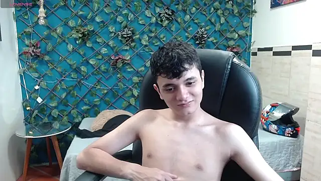 Waturox online show from October 2025 07:59:01 PM