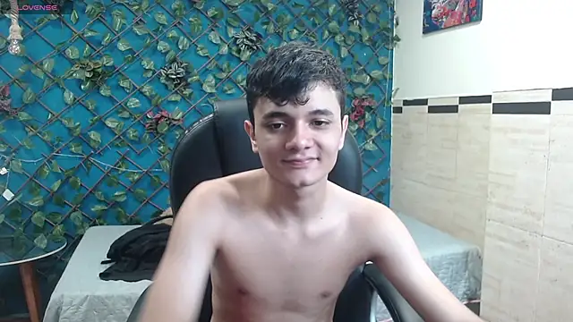 Waturox online show from October 2025 07:06:01 PM