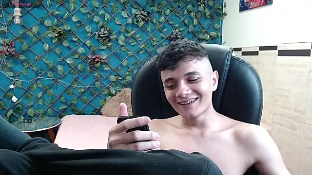 Waturox online show from November 2025 07:29:02 PM