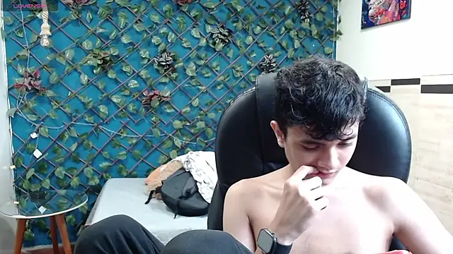 Waturox online show from October 2025 07:33:01 PM