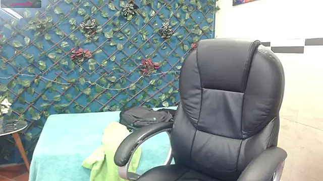 Waturox online show from March 2025 10:22:02 PM