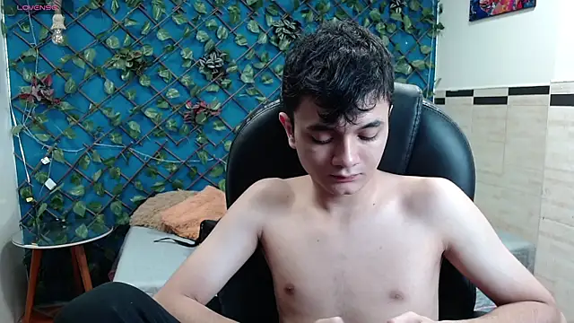 Waturox online show from October 2025 07:15:02 PM