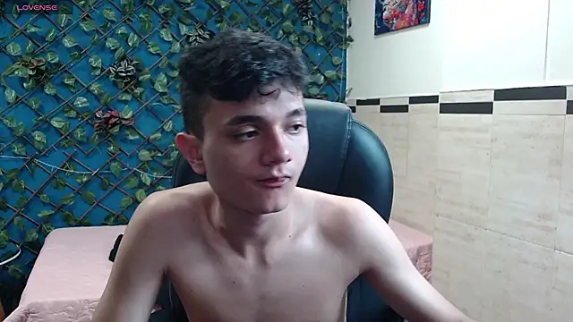 Waturox online show from November 2025 07:28:02 PM