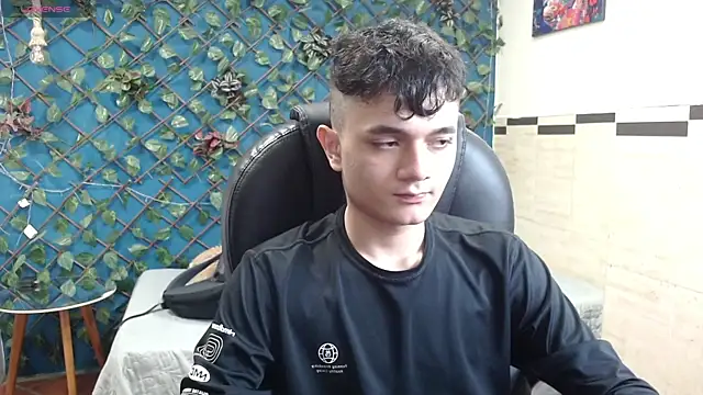 Waturox online show from October 2025 07:23:01 PM