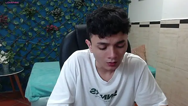 Waturox online show from March 2025 07:10:02 PM