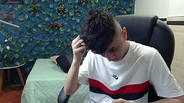 Waturox online show from February 2025 01:43:02 AM