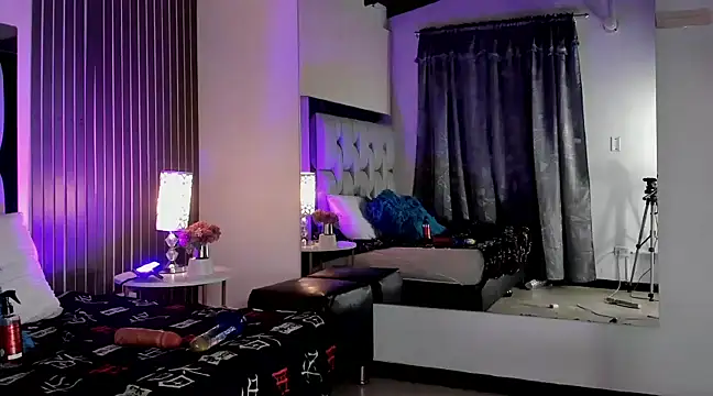 sophiieTaylor1 online show from March 2025 09:49:01 AM