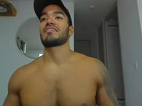 Snapshot of Alexander_Martines chatting on June 2026 11:36:02 PM Alexander Martines online show from June 2026 11:36:02 PM