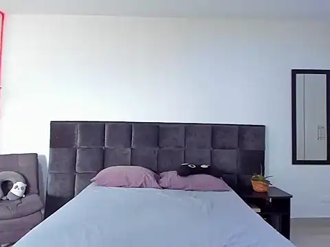 Snapshot of Alexander_Martines chatting on November 2025 04:17:01 PM Alexander Martines online show from November 2025 04:17:01 PM