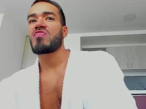 Snapshot of Alexander_Martines chatting on April 2026 06:06:01 PM Alexander Martines online show from April 2026 06:06:01 PM