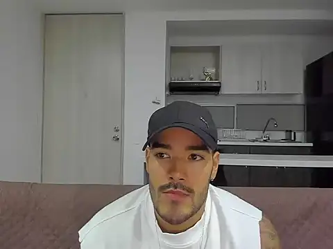 Snapshot of Alexander_Martines chatting on July 2026 12:22:02 AM Alexander Martines online show from July 2026 12:22:02 AM
