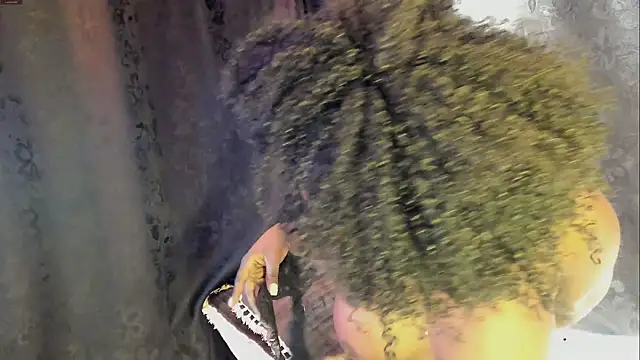 MiaKnox online show from February 2026 12:10:02 AM