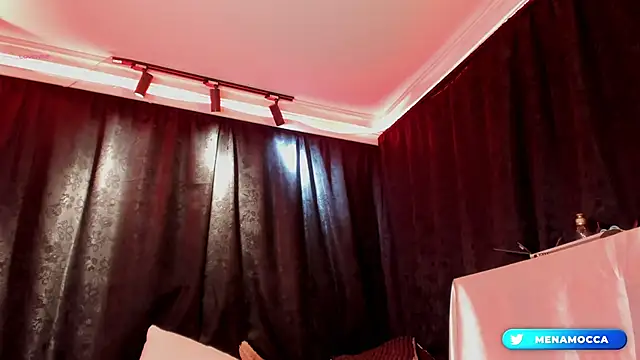 MiaKnox online show from April 2026 12:04:01 AM