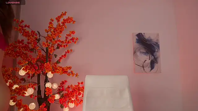 VictoriaHiill online show from March 2026 05:50:01 PM