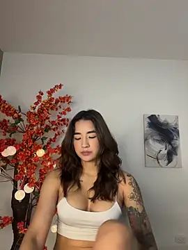 VictoriaHiill online show from February 2026 05:37:01 PM