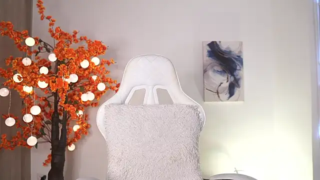 VictoriaHiill online show from October 2025 09:11:02 PM