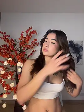 VictoriaHiill online show from March 2026 05:38:02 PM