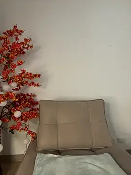 VictoriaHiill online show from June 2026 05:45:02 PM