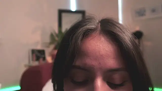 nahiapaws online show from March 2025 08:59:01 PM