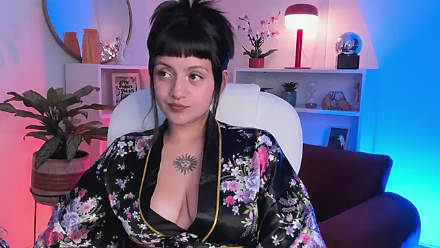 nahiapaws online show from February 2026 11:27:02 PM