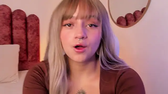 nahiapaws online show from December 2024 03:52:01 PM