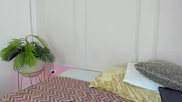 Mariapettit online show from January 2026 11:49:02 AM