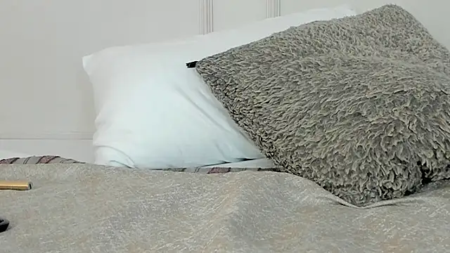 Mariapettit online show from November 2025 11:43:02 AM