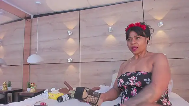 martina touss online show from November 2025 01:44:02 PM