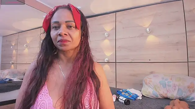 martina touss online show from March 2026 01:00:01 PM