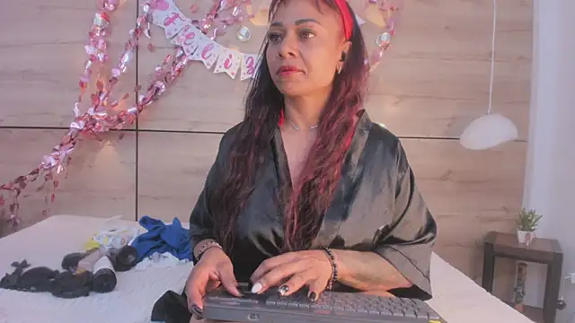 martina touss online show from February 2026 12:49:01 PM