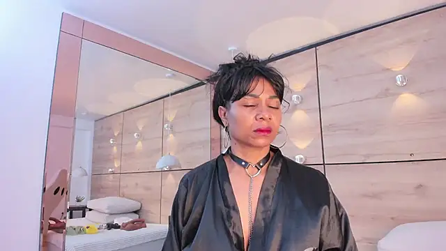 martina touss online show from October 2025 11:42:02 AM