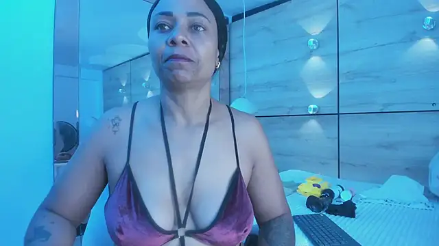 martina touss online show from January 2026 01:04:02 PM