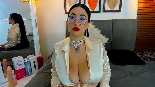 Snapshot of Scarleth_swann chatting on February 2026 11:43:02 AM Scarleth swann online show from February 2026 11:43:02 AM