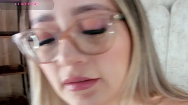 Miaa Palmer online show from March 2026 08:35:01 PM