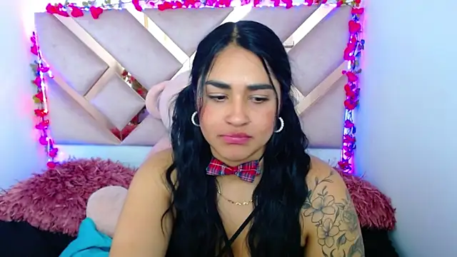 Snapshot of Charlotte_cute18 chatting on March 2025 07:00:02 AM Charlotte cute18 online show from March 2025 07:00:02 AM