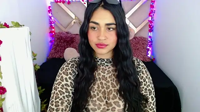 Snapshot of Charlotte_cute18 chatting on March 2025 06:57:02 AM Charlotte cute18 online show from March 2025 06:57:02 AM