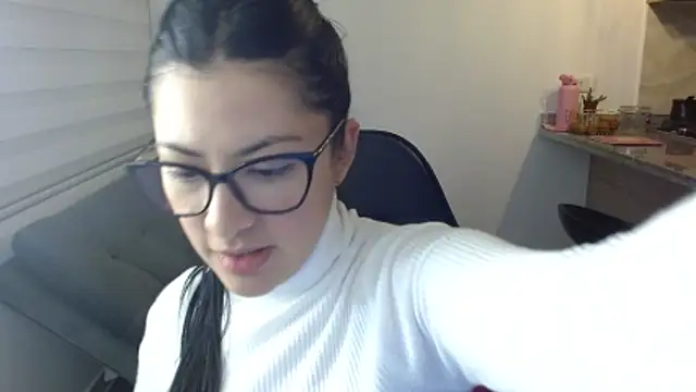 Charlotte cute18 online show from February 2026 02:45:02 AM