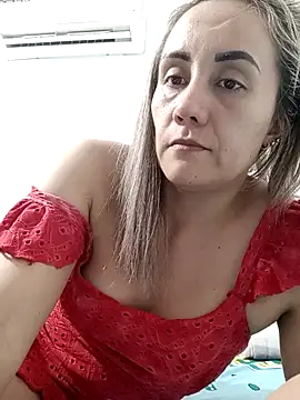 Isabel23zr online show from April 2026 06:20:01 PM