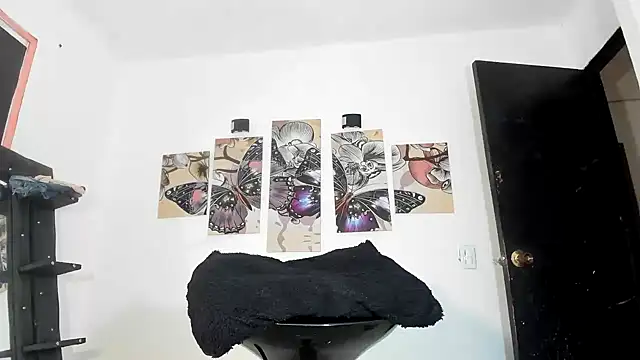 naomiwildburn online show from March 2025 05:33:02 PM