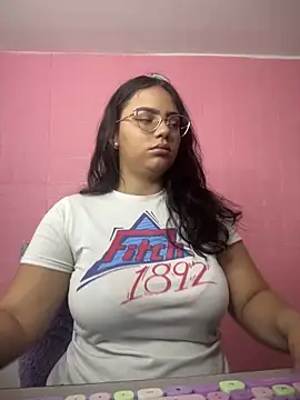 Snapshot of karol_9 chatting on February 2025 01:19:01 AM karol 9 online show from February 2025 01:19:01 AM