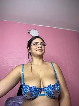 Snapshot of karol_9 chatting on March 2025 03:10:02 AM karol 9 online show from March 2025 03:10:02 AM