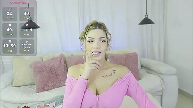 Ameliadickens online show from April 2026 08:25:02 PM