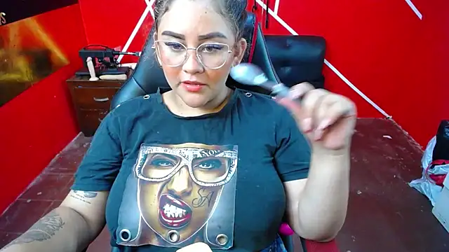 loly bigbooty4u online show from December 2025 08:25:01 PM