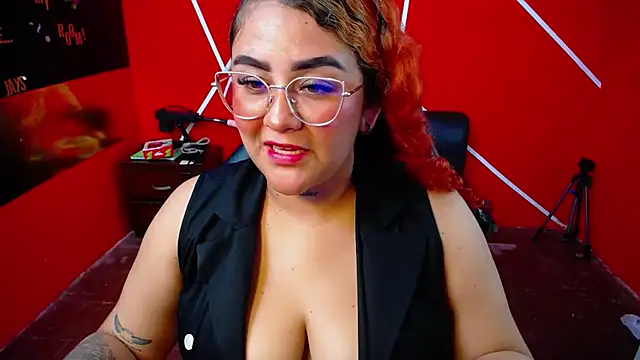 loly bigbooty4u online show from February 2026 04:00:02 AM