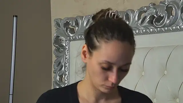 AliceMunro online show from April 2026 05:52:01 PM