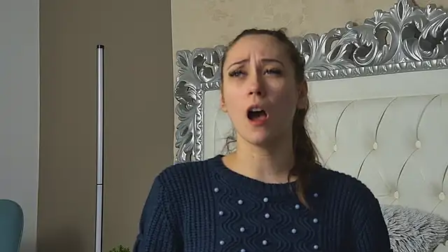 AliceMunro online show from April 2026 07:42:02 PM