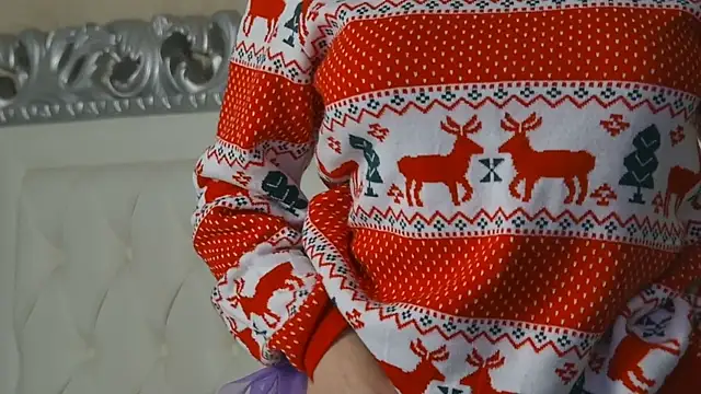 AliceMunro online show from December 2025 08:43:02 PM